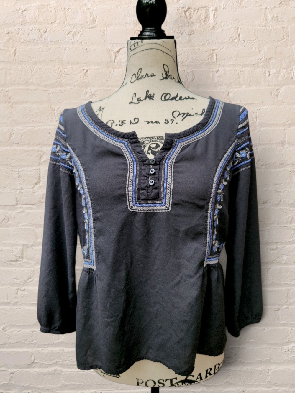 American Eagle Embroidered Boho Peasant Blouse Charcoal Top M